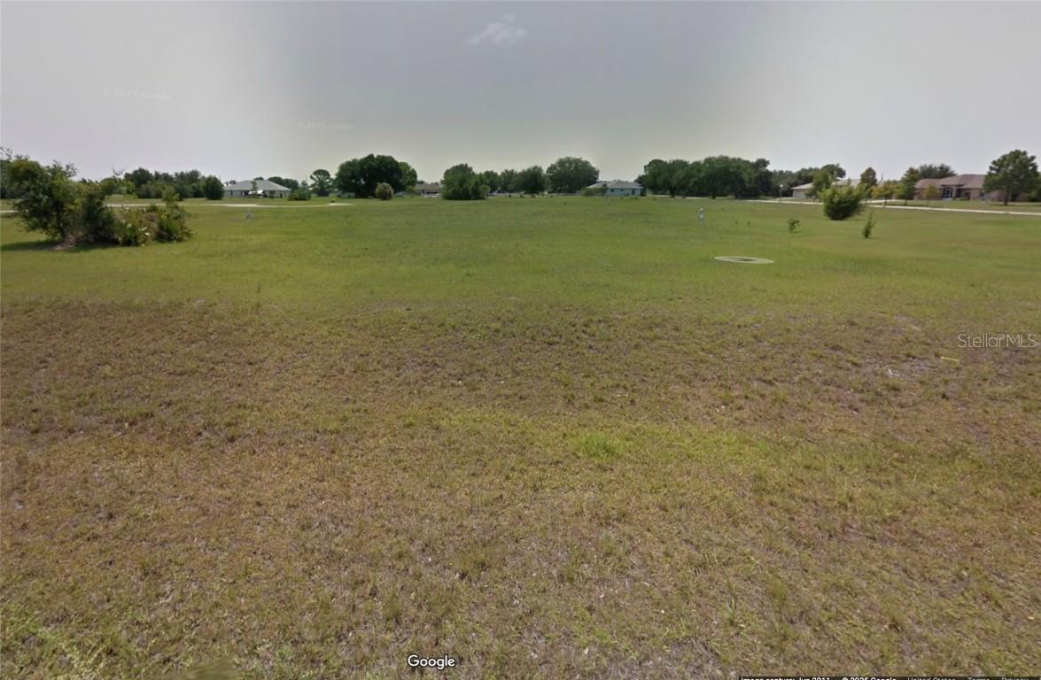 808 Alpine Ter., Sebring, FL 33876