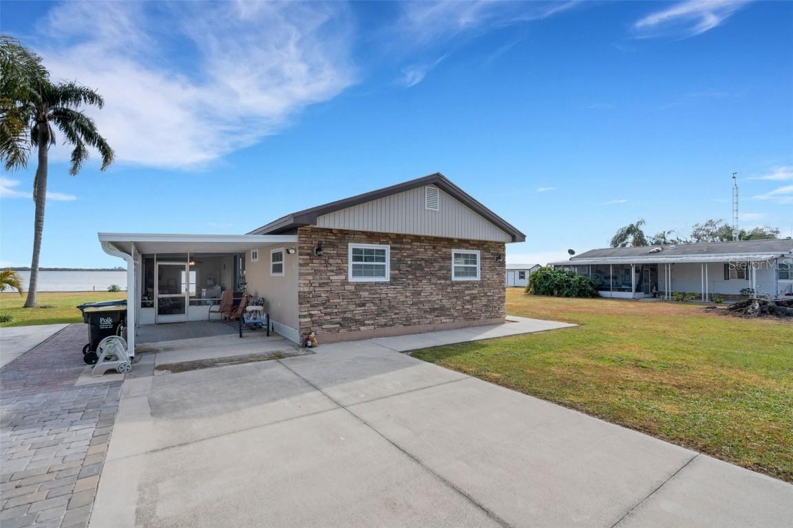 3330 Lakeview Dr., Haines City, FL 33844