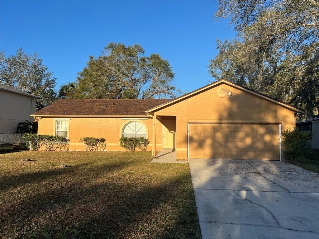 1041 Heron Ct., Kissimmee, FL 34759