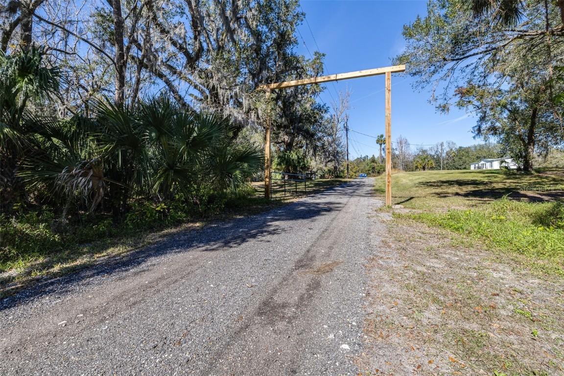 1944 Sparkman Rd., Plant City, FL 33566