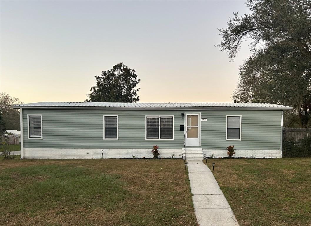 3435 Sutton Hills Dr., Lakeland, FL 33810