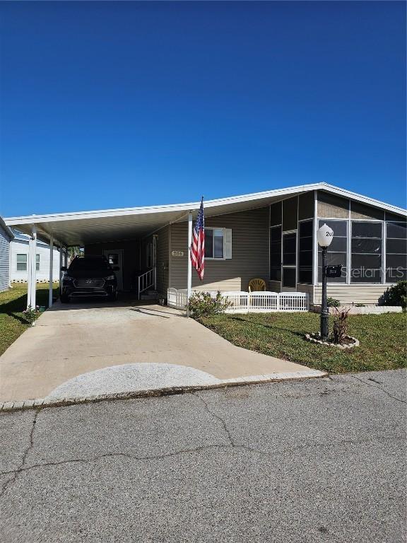 206 York Cottage Dr., Haines City, FL 33844