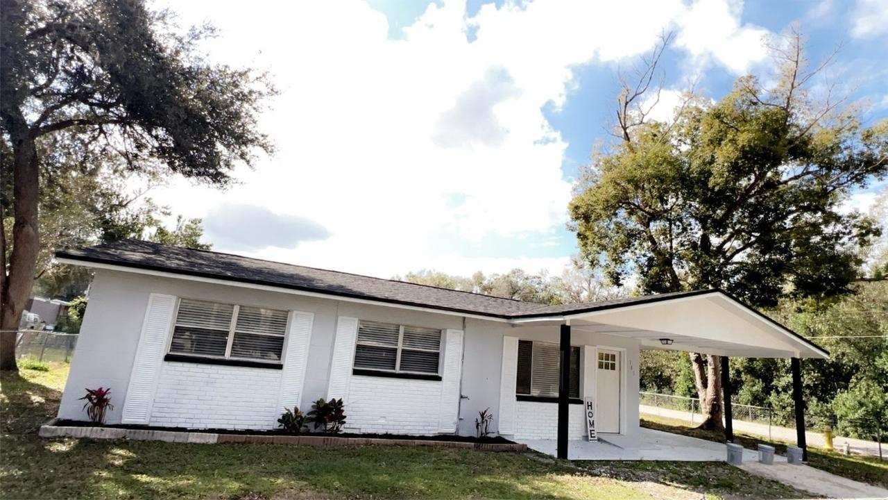 745 4th St., Polk City, FL 33868