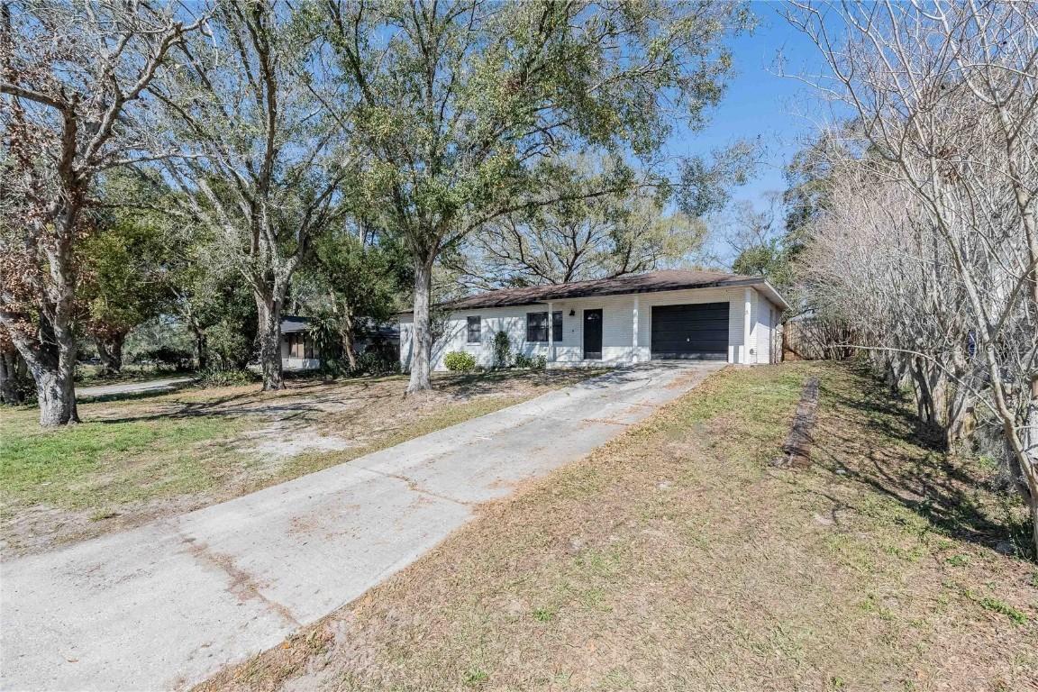 320 E Daughtery Rd., Lakeland, FL 33809