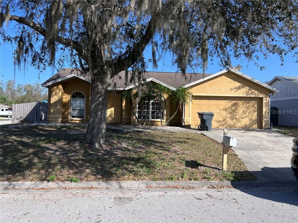 6528 Shepherd Oaks Pass, Lakeland, FL 33811