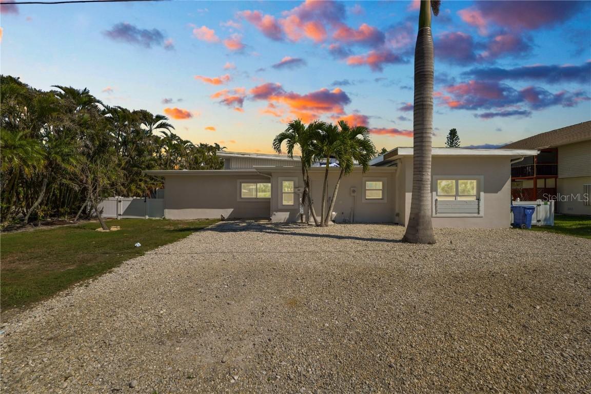 6805 Holmes Blvd., Holmes Beach, FL 34217