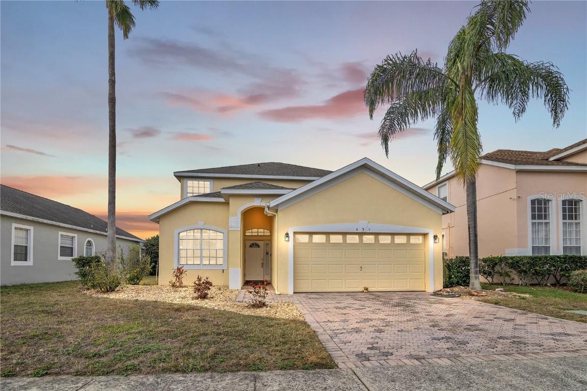 435 Gleneagles Dr., Davenport, FL 33897