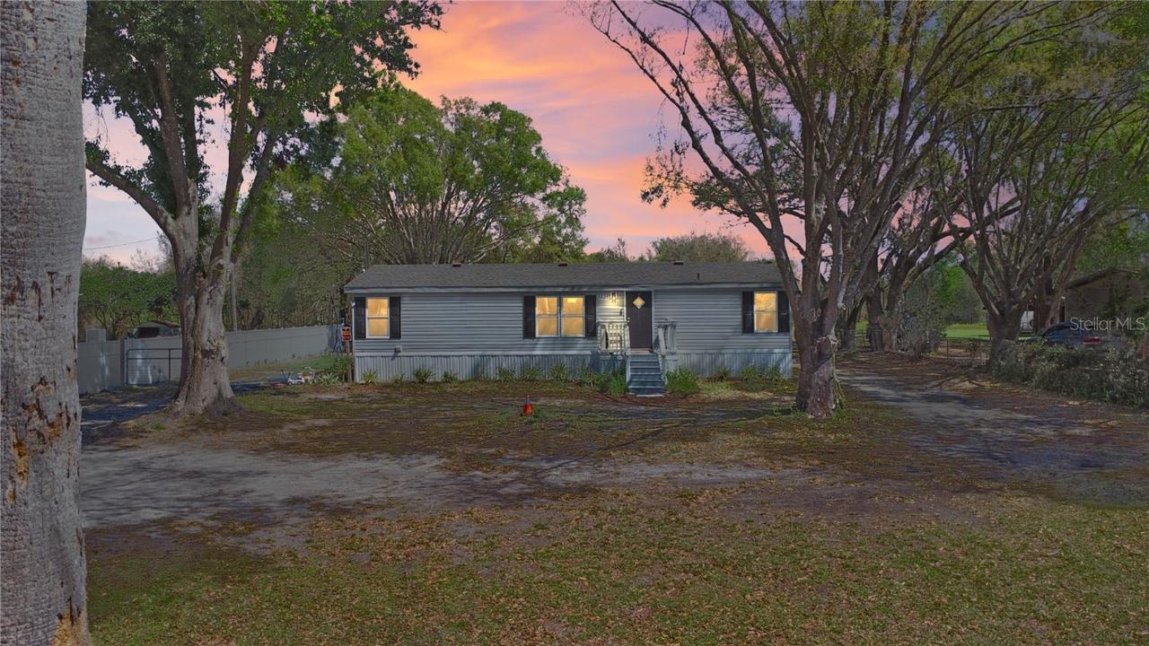 6525 Glen Meadow Dr., Lakeland, FL 33810
