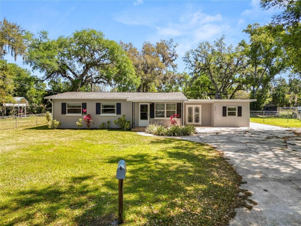 2735 Aldine Cir., Lakeland, FL 33801