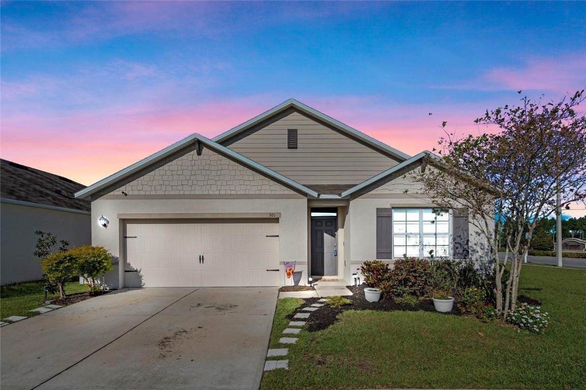 301 St Georges Cir., Eagle Lake, FL 33839