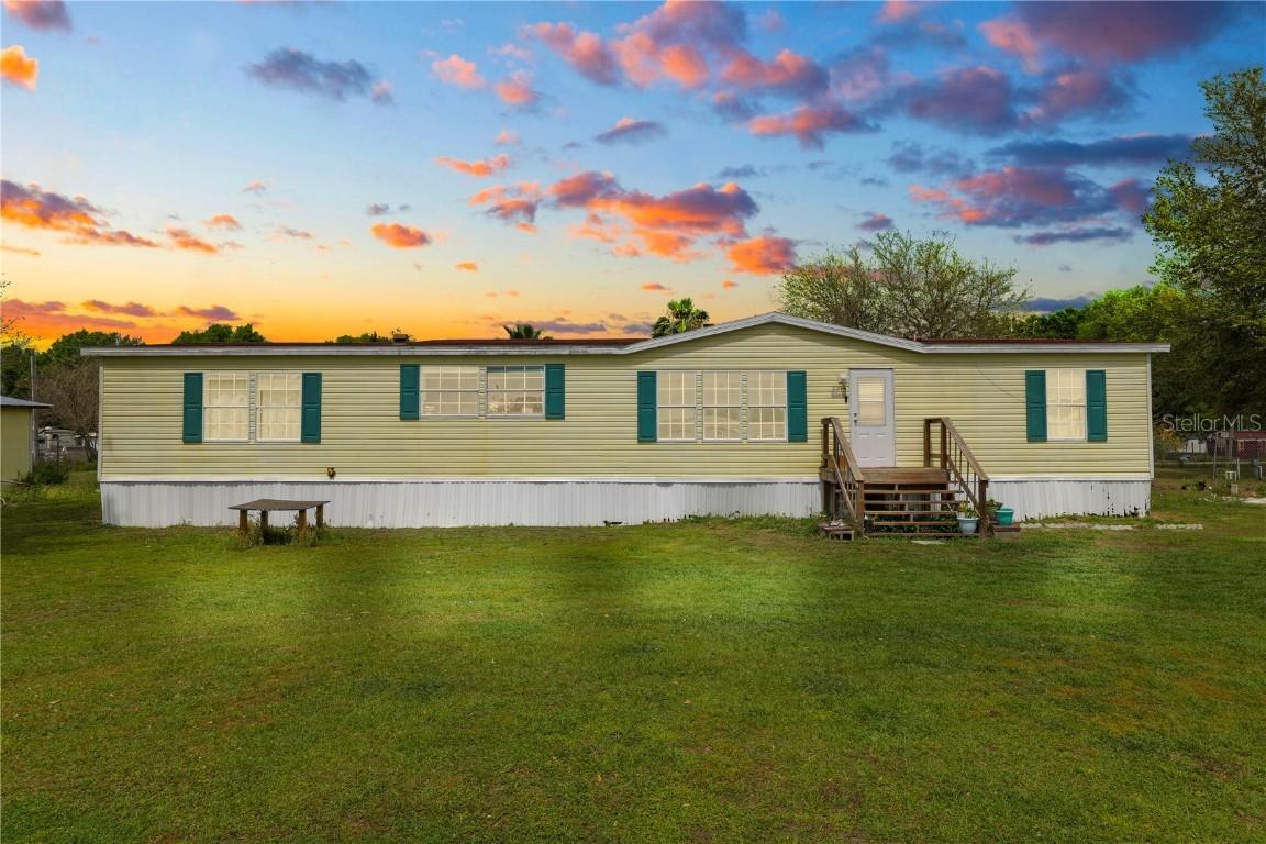 2214 Topaz Ln., Plant City, FL 33566