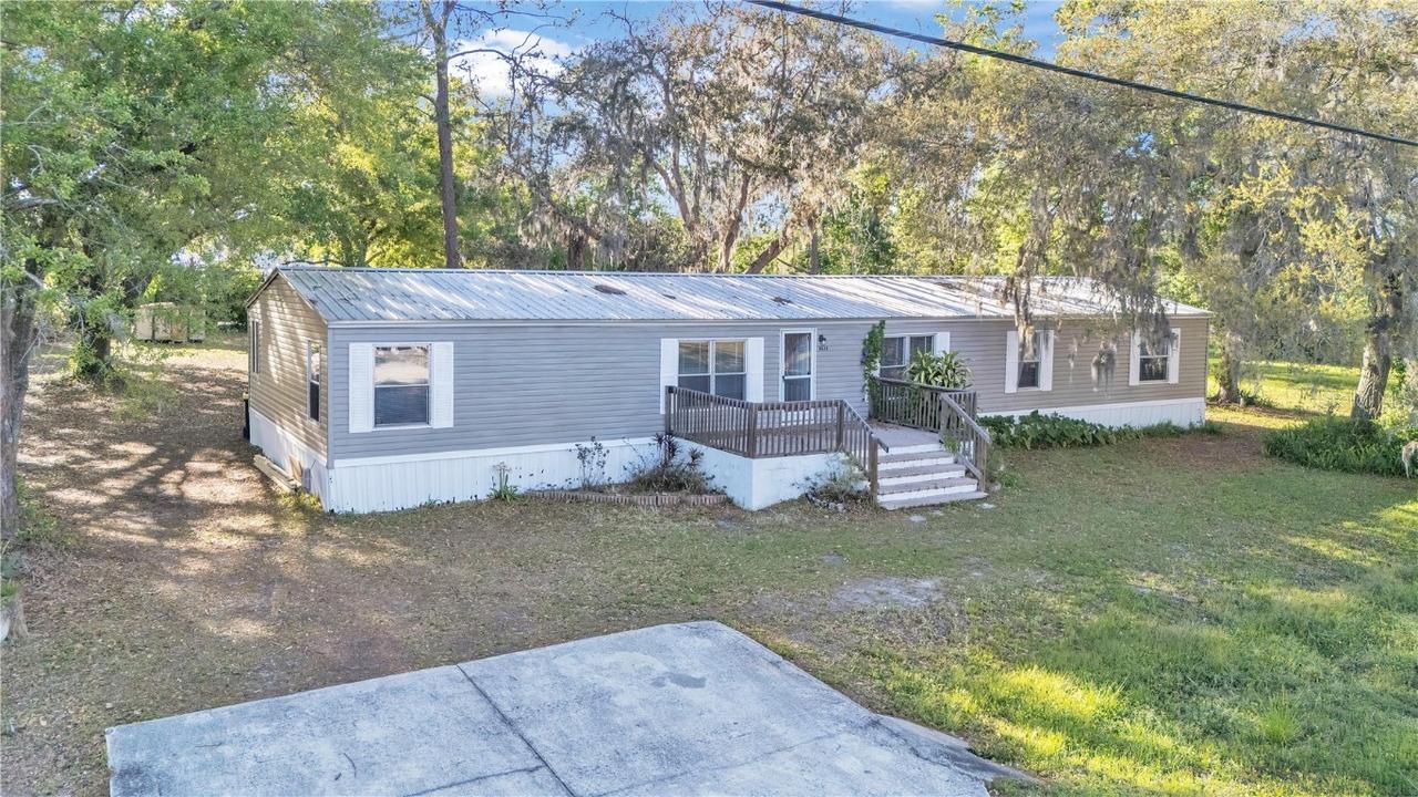 8638 Gibson Oaks Dr., Lakeland, FL 33809
