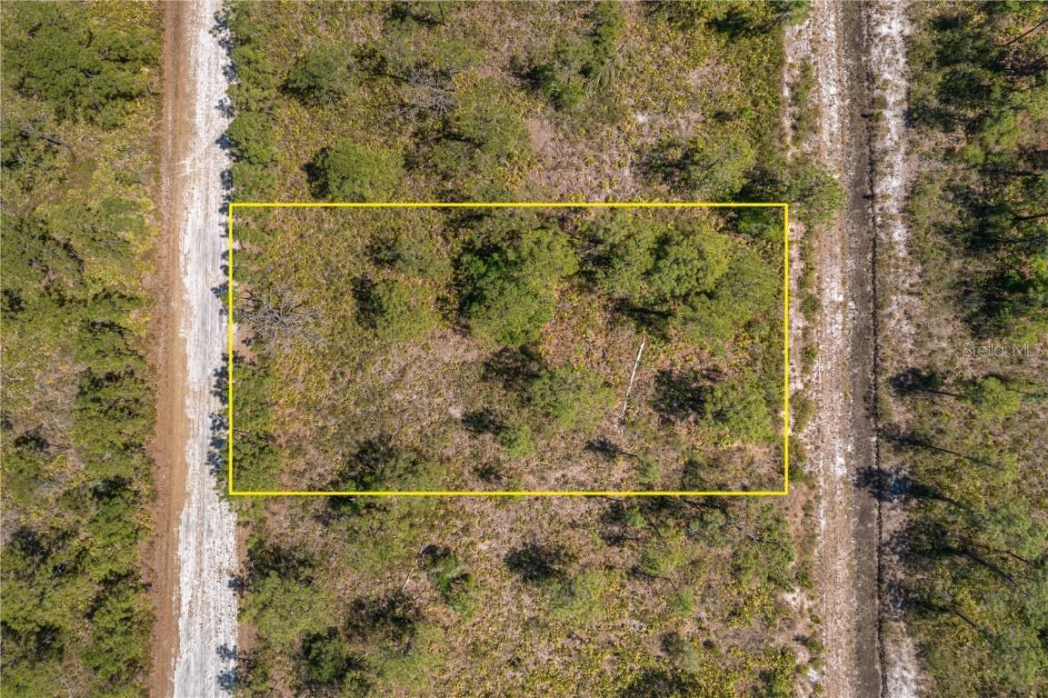419 Bougainville Dr., Indian Lake Estates, FL 33855