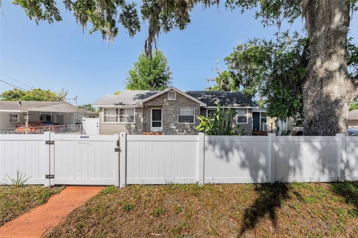 1048 Roselle Ave., Lakeland, FL 33805