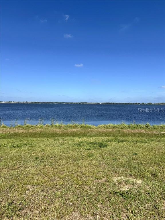 651 Waterfern Trail Dr., Auburndale, FL 33823