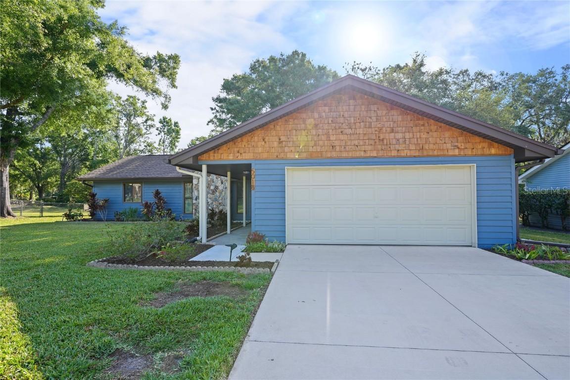 5018 Forestgreen Dr., Lakeland, FL 33811
