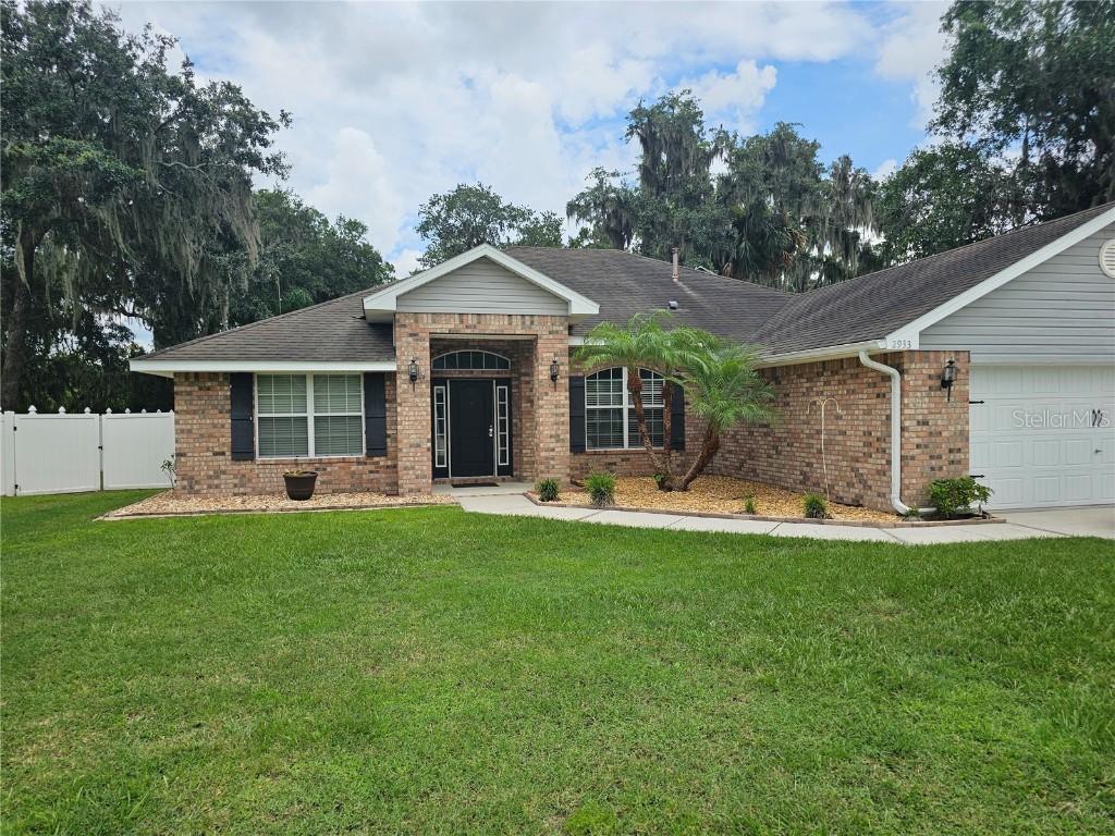 2933 Blackwater Oaks Dr., Mulberry, FL 33860