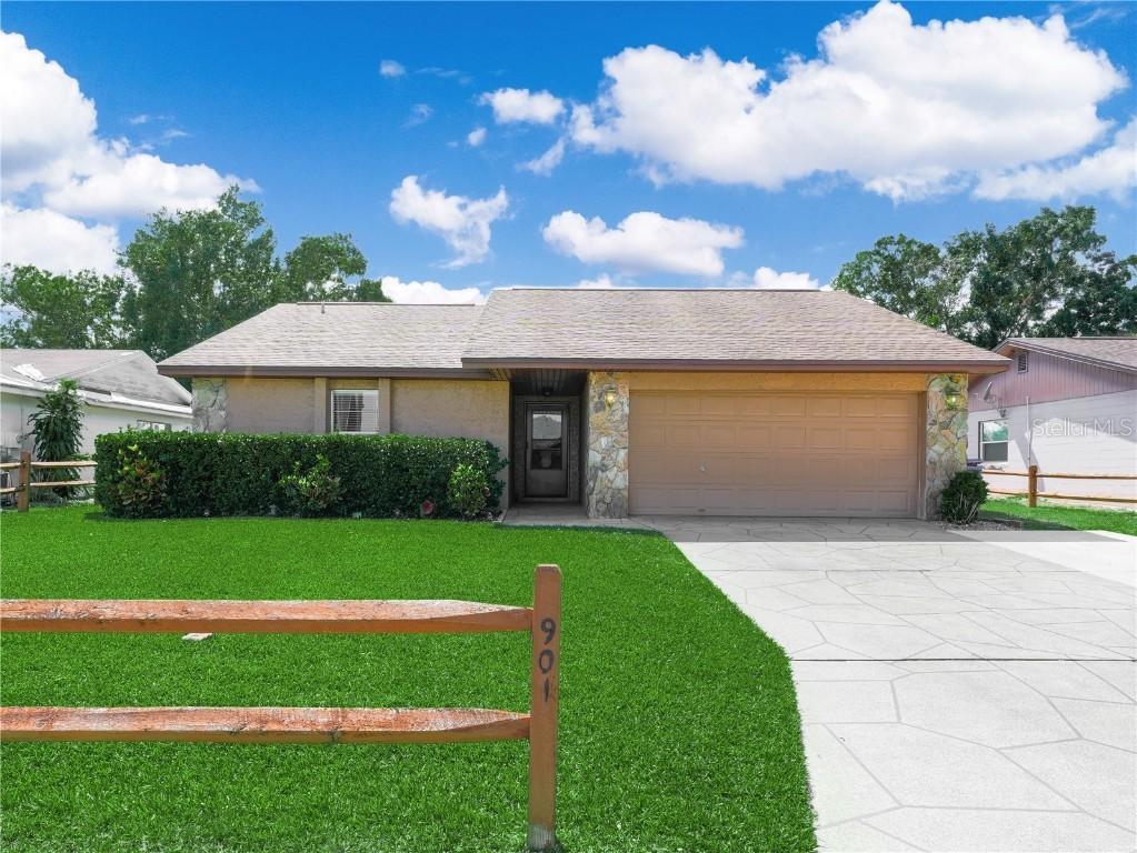 901 Spicewood Dr., Lakeland, FL 33801