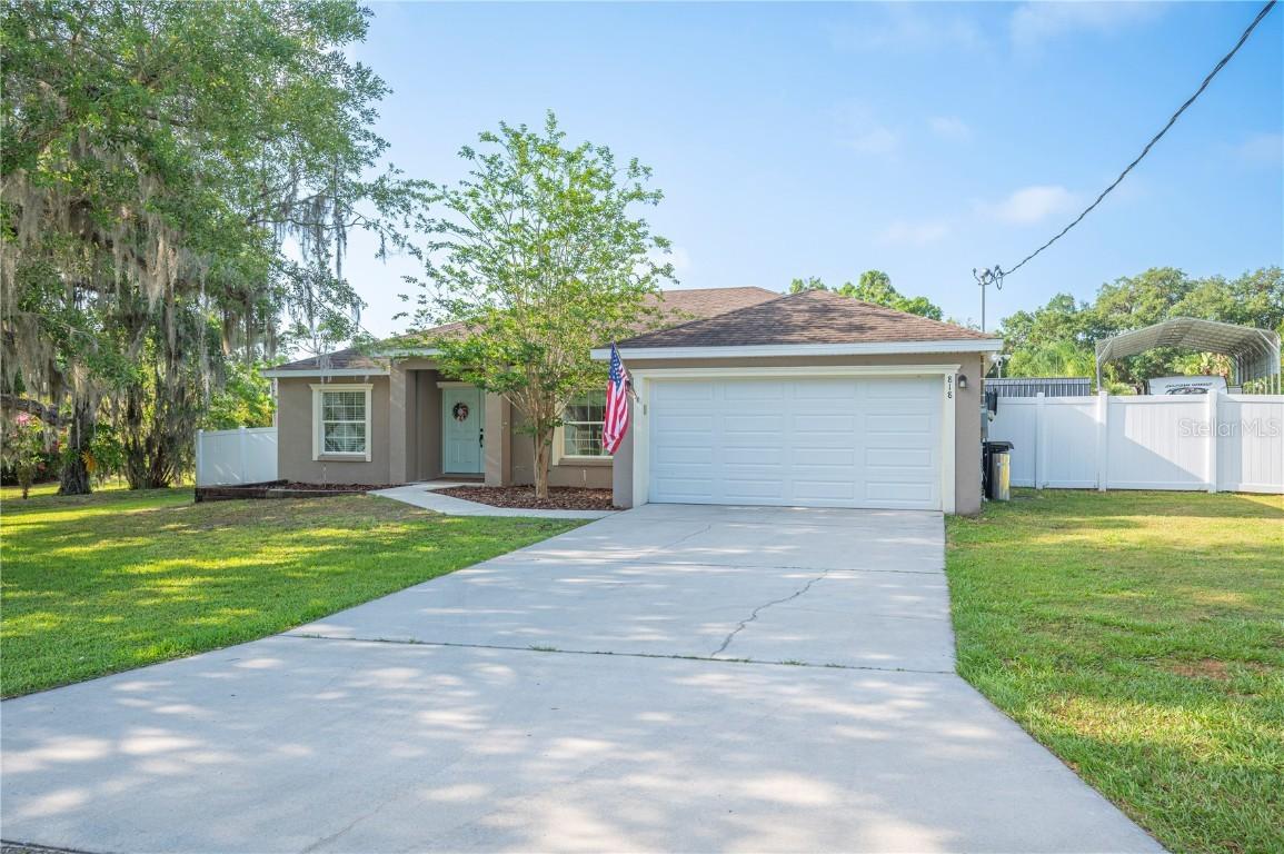 818 Fairlane Dr., Lakeland, FL 33809