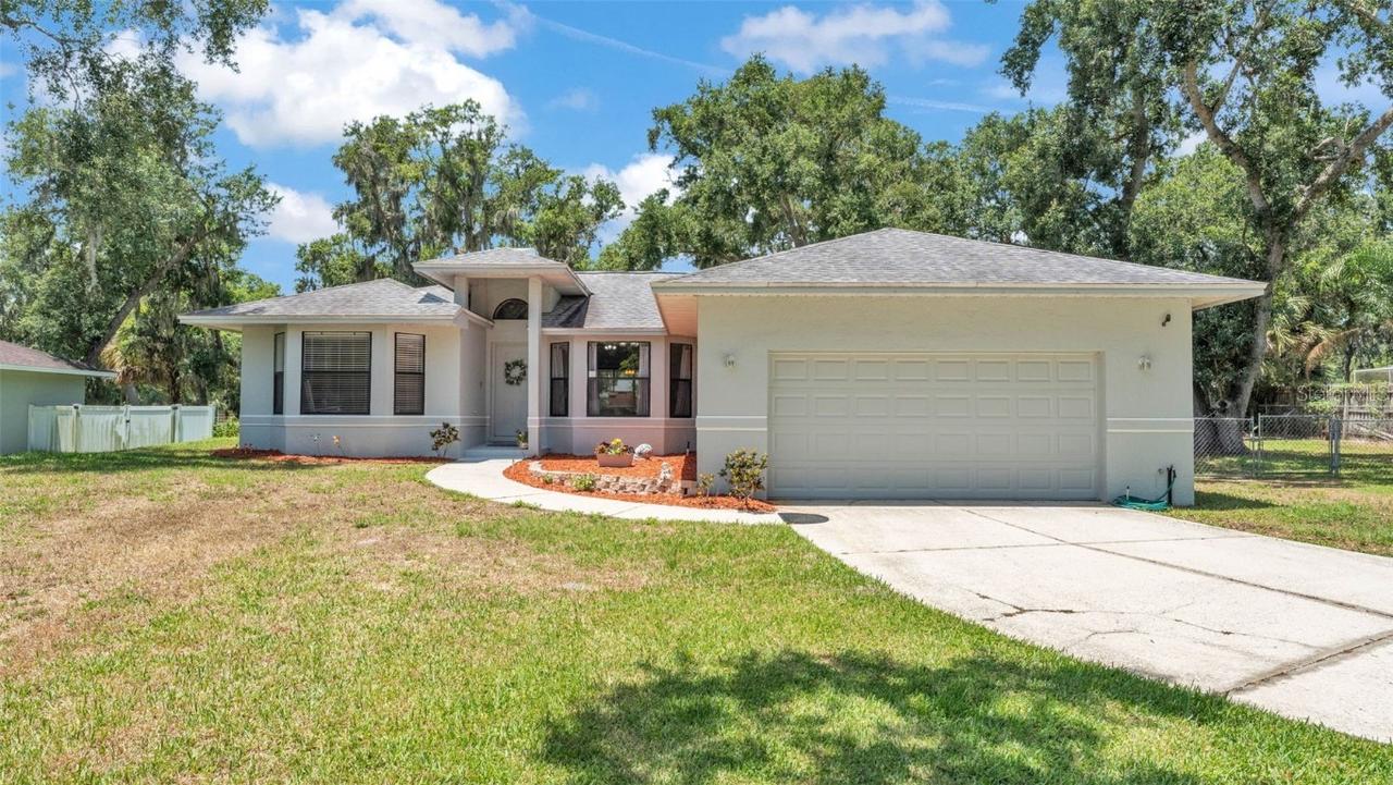 6735 Forestwood Dr., Lakeland, FL 33811