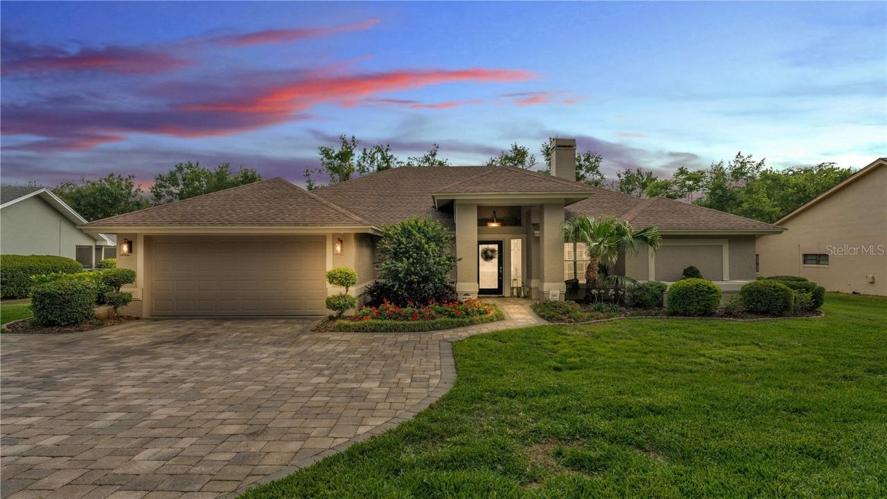 146 Woodside Dr., Lakeland, FL 33813