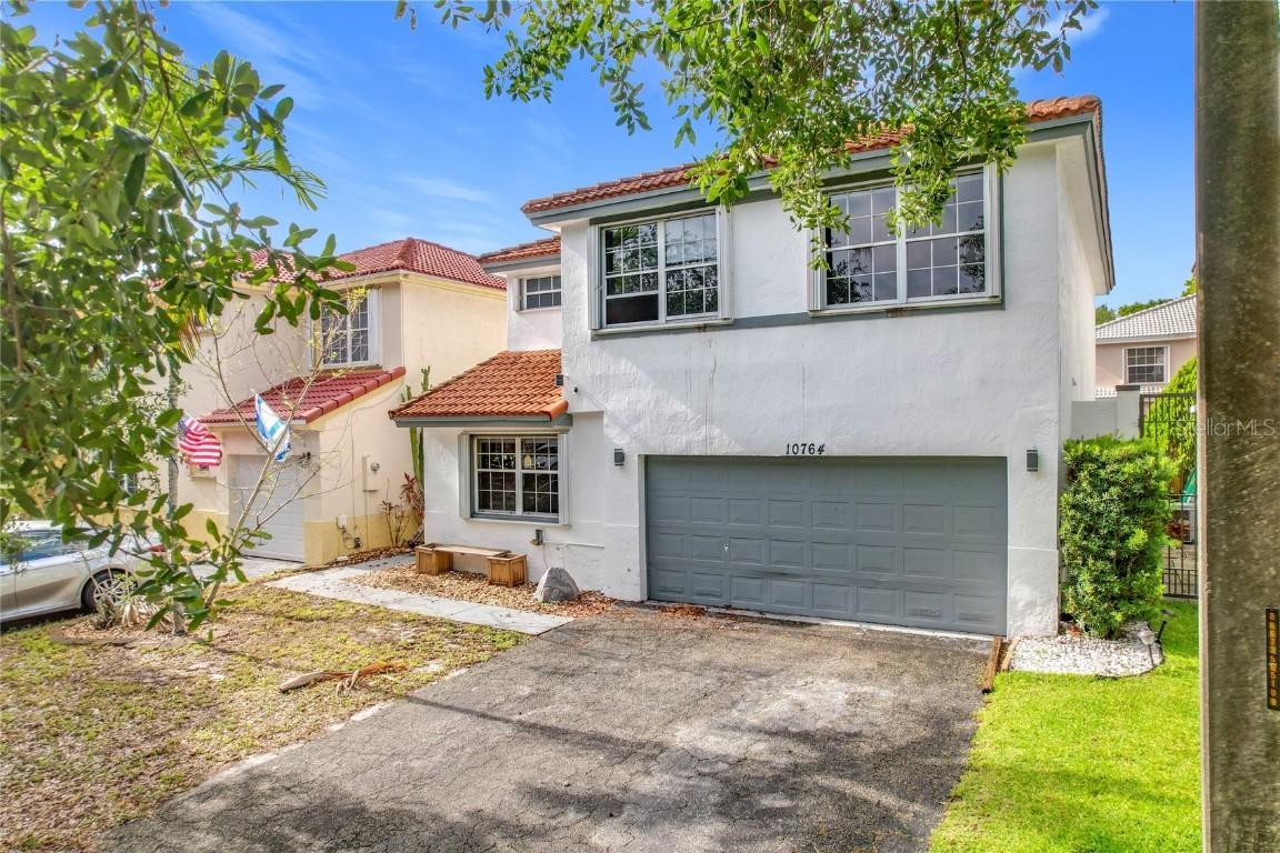 10764 Lenox Rd., Hollywood, FL 33026