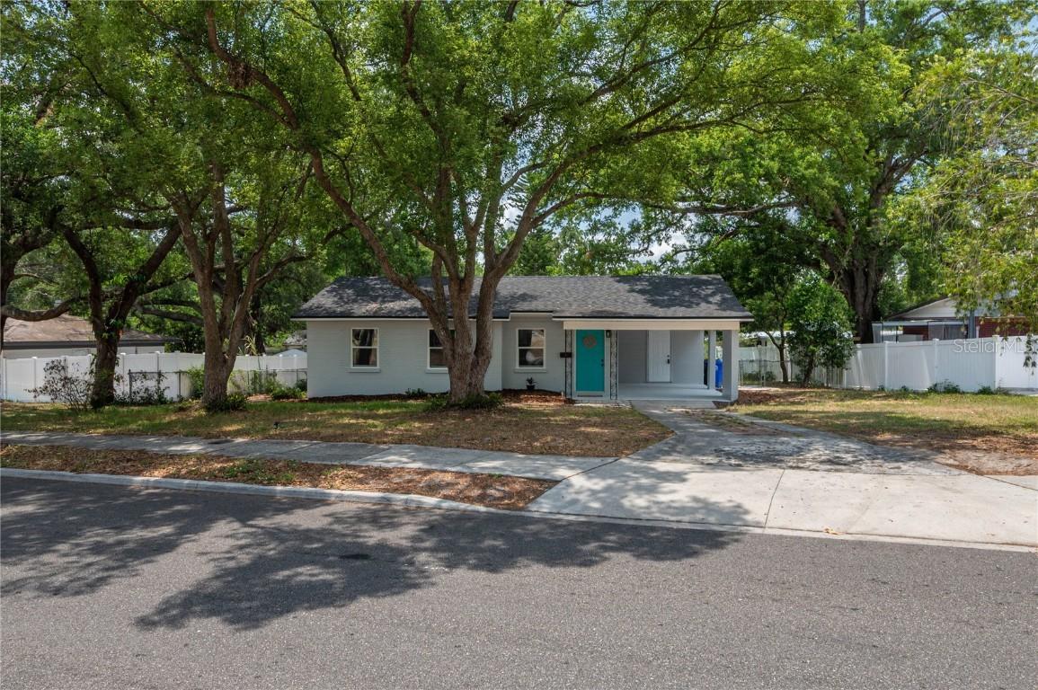 315 Eastway Dr., Lakeland, FL 33803