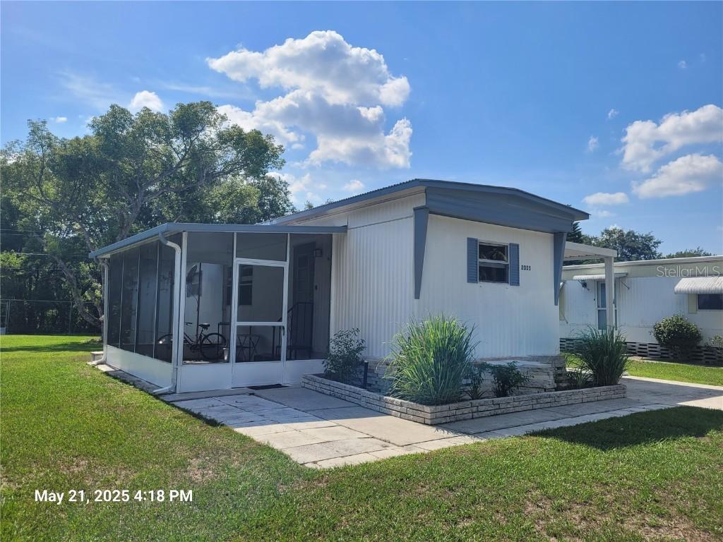 2005 Blue Lake Dr., Lakeland, FL 33801