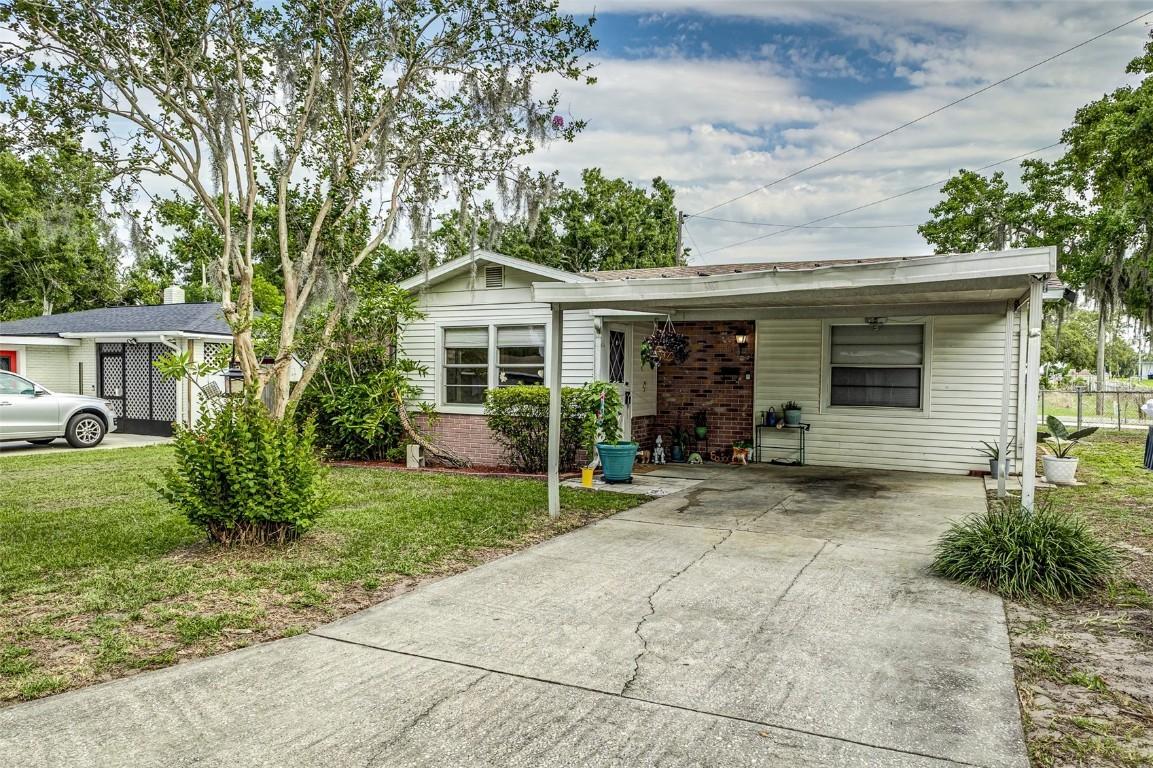 102 Pike St., Auburndale, FL 33823