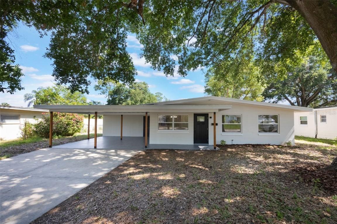 3813 Surrey Dr., Orlando, FL 32812