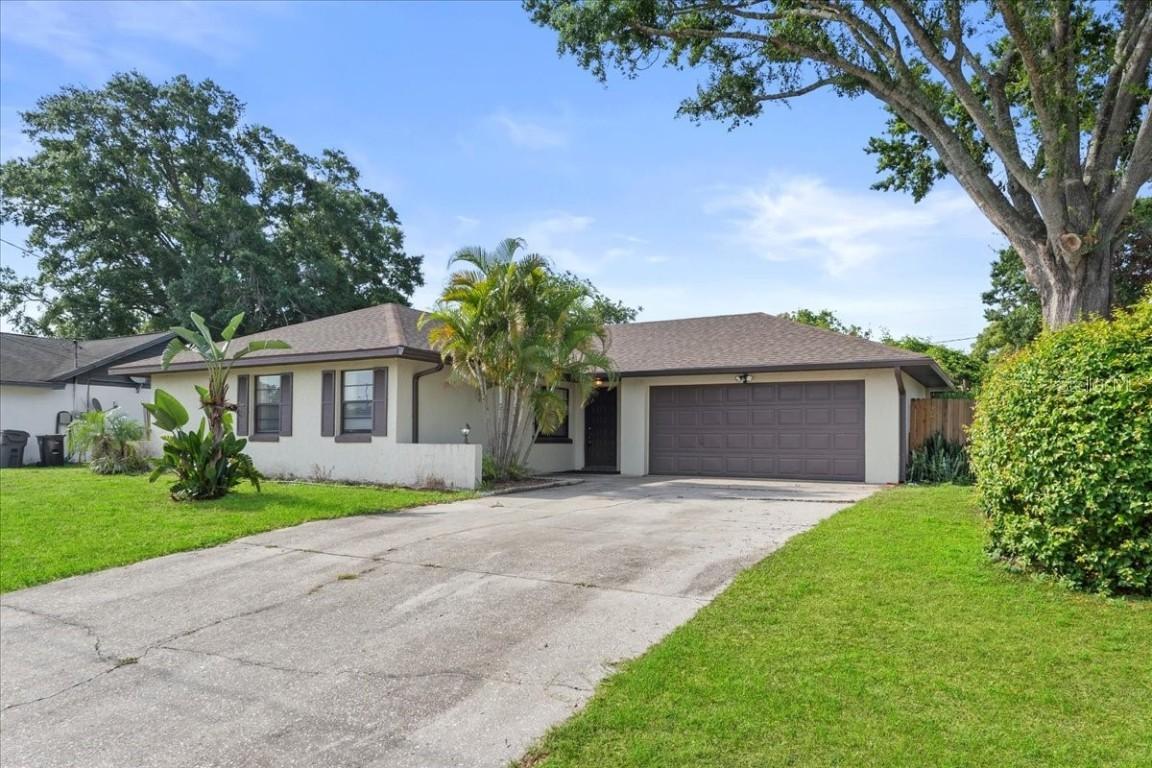 4219 Sunny Land Dr., Lakeland, FL 33813