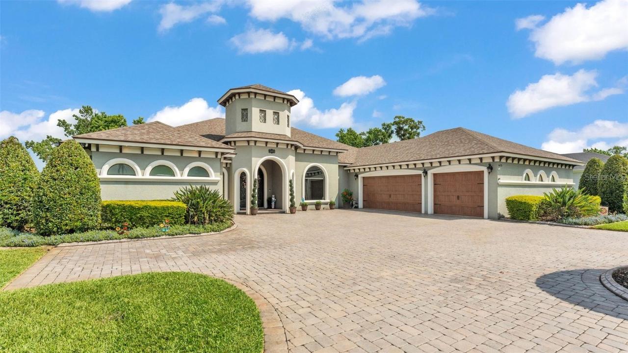 6475 Avalon Woods Dr., Lakeland, FL 33813