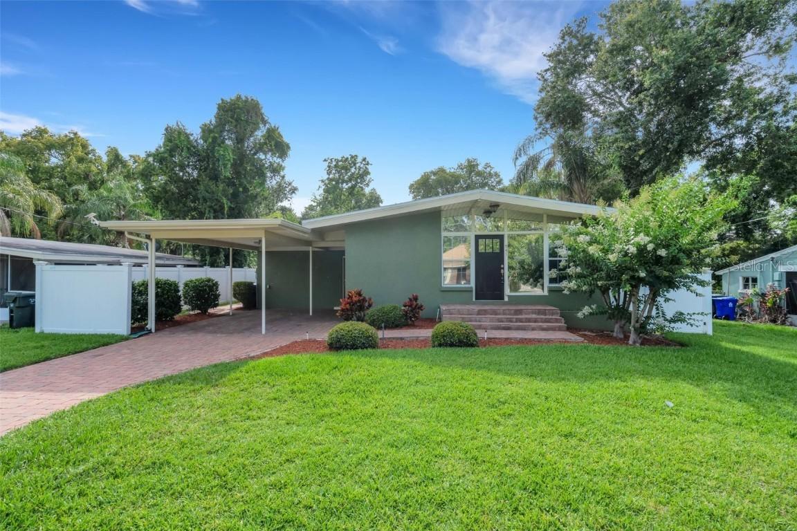941 Avon Ave., Lakeland, FL 33801