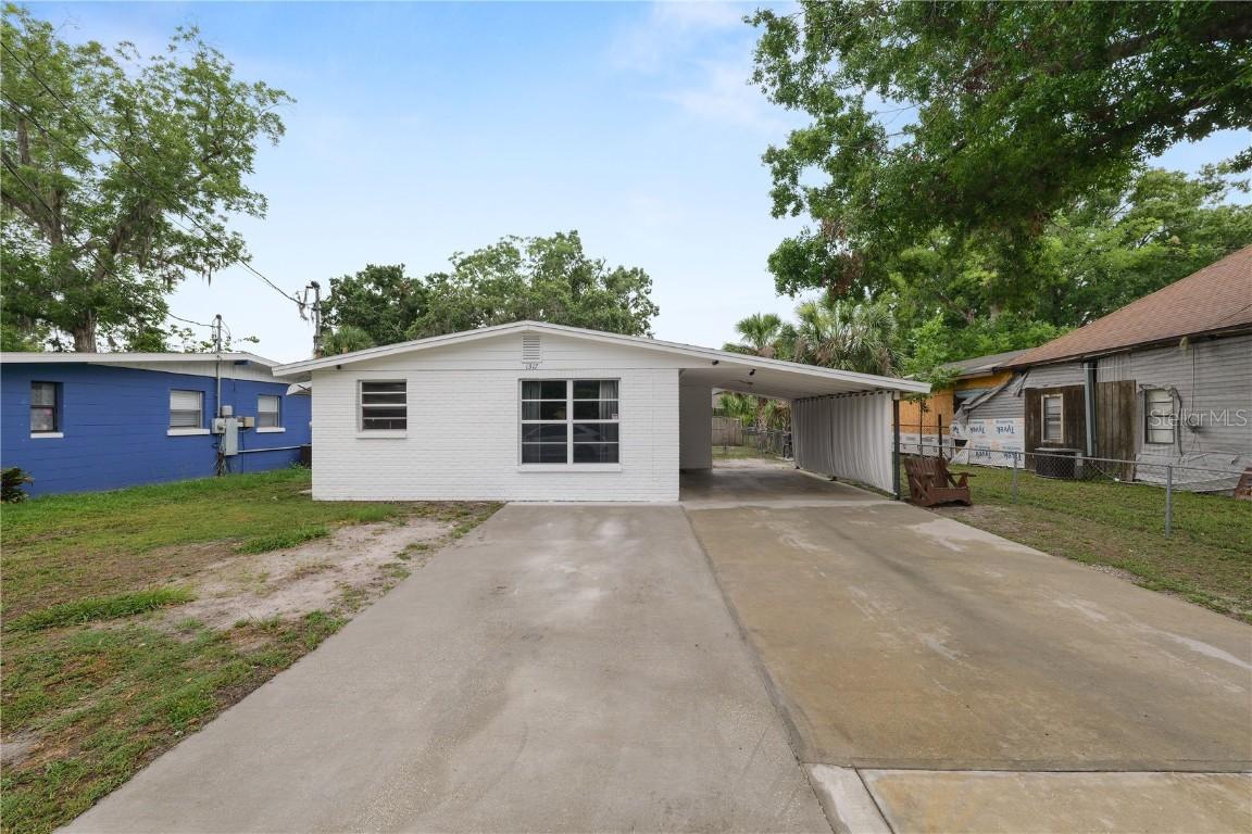 1317 E Laura St., Plant City, FL 33563