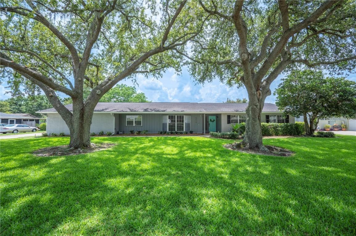 5619 Stratford Ln., Lakeland, FL 33813