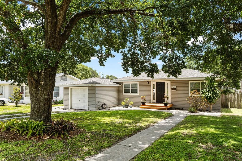 819 Glendale St., Lakeland, FL 33803