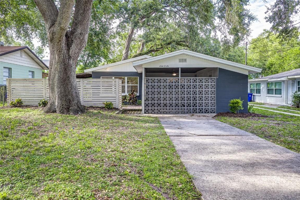 906 E Lowell St., Lakeland, FL 33805