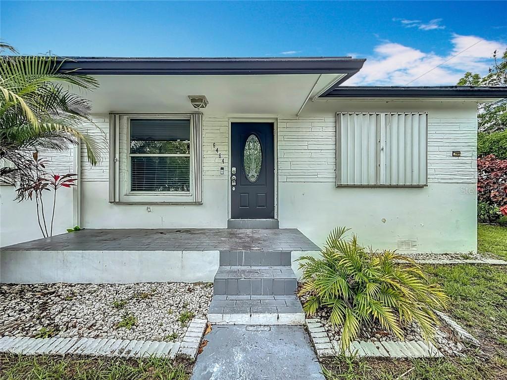 6464 Mcclellan St., Hollywood, FL 33024