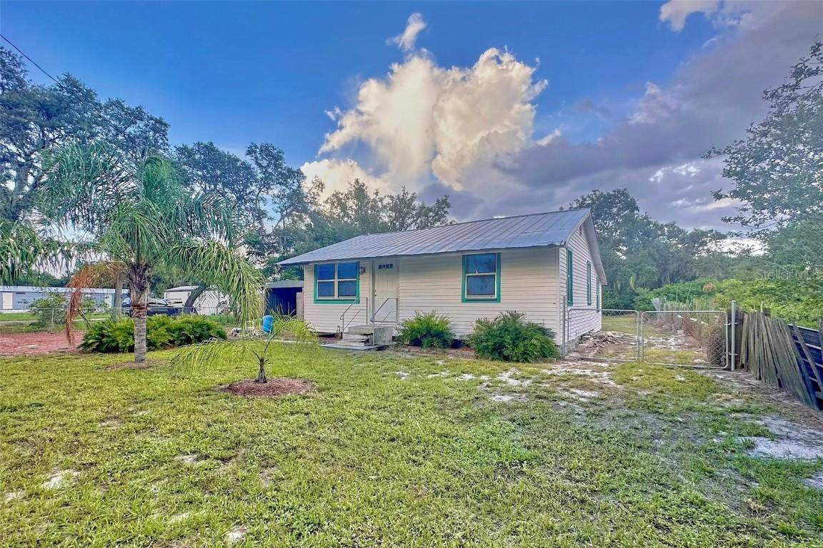 200 Spurlock Rd., Frostproof, FL 33843