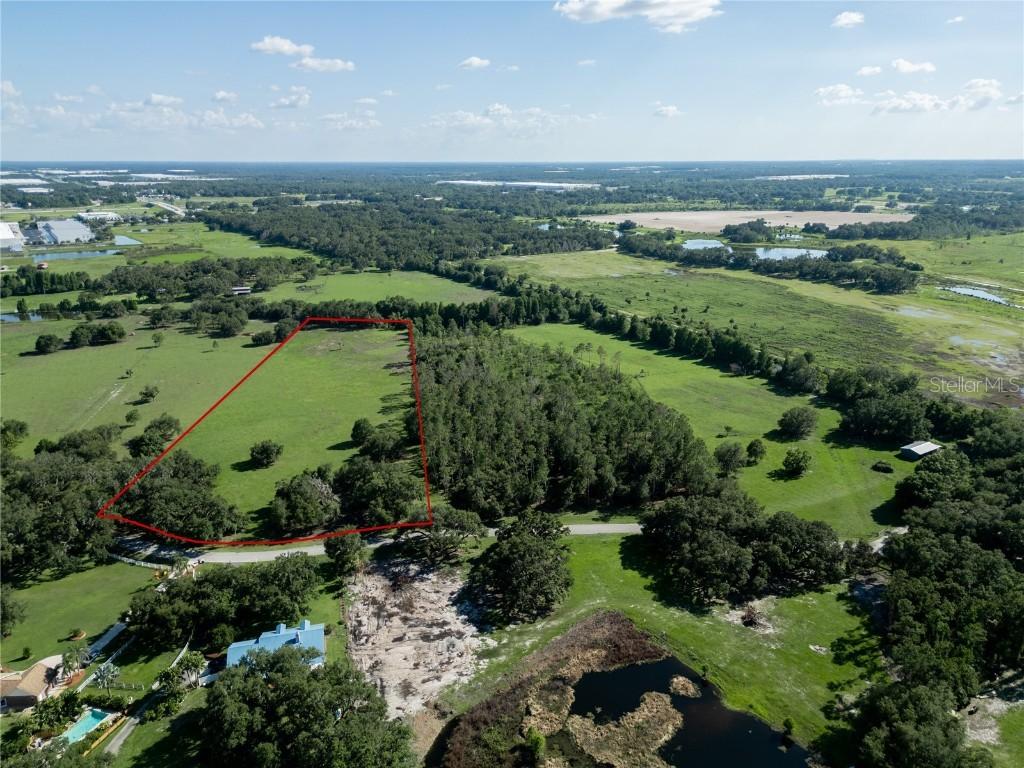 902 Giant Oak Rd., Lakeland, FL 33810