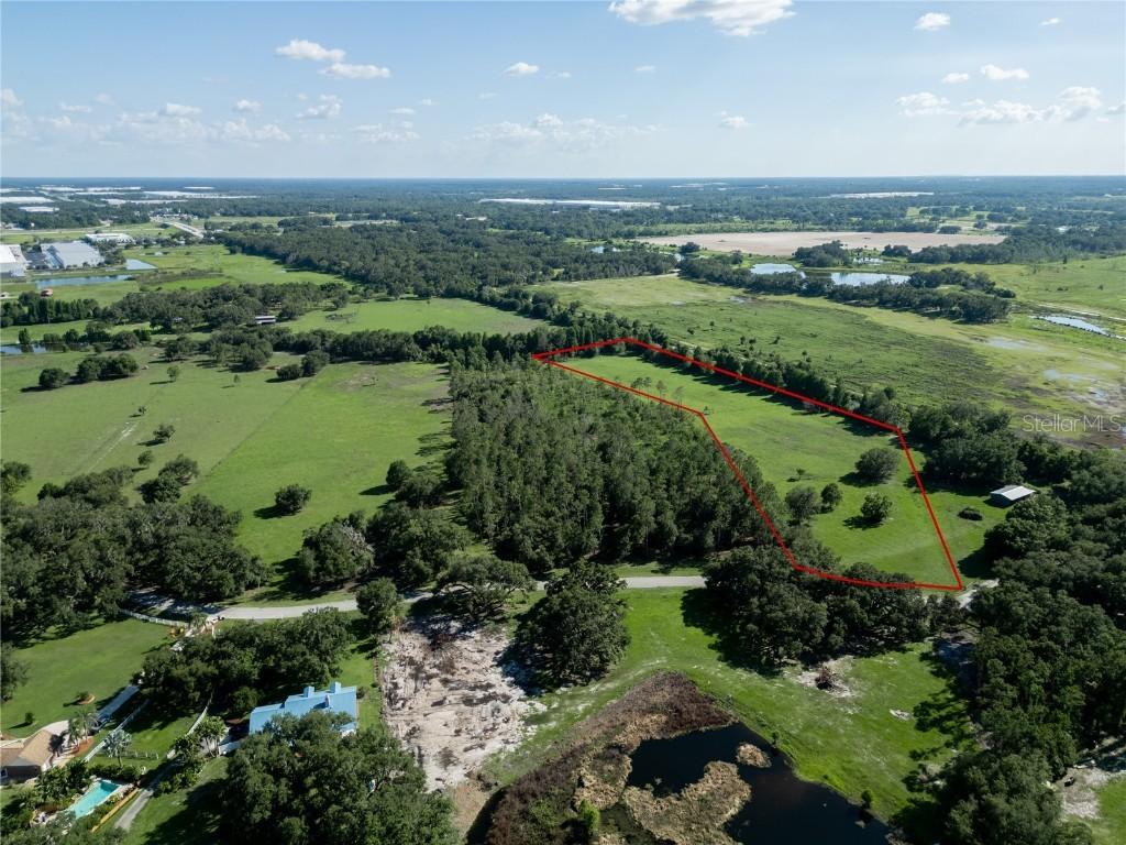 922 Giant Oak Rd., Lakeland, FL 33810