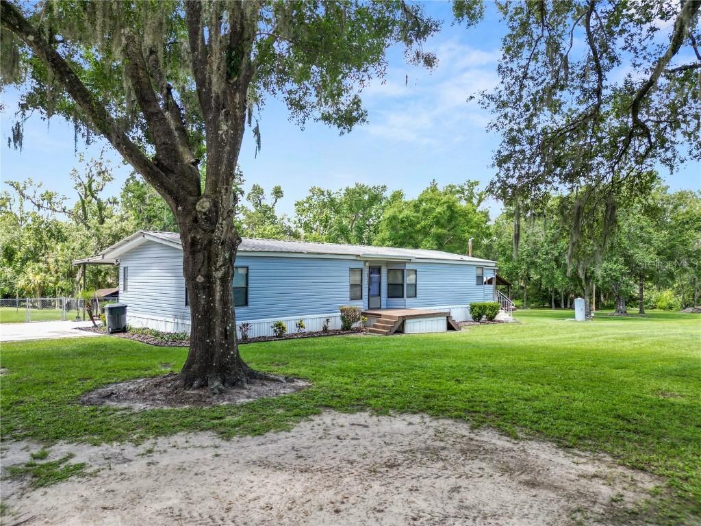 6325 Oakview Ln., Lakeland, FL 33811