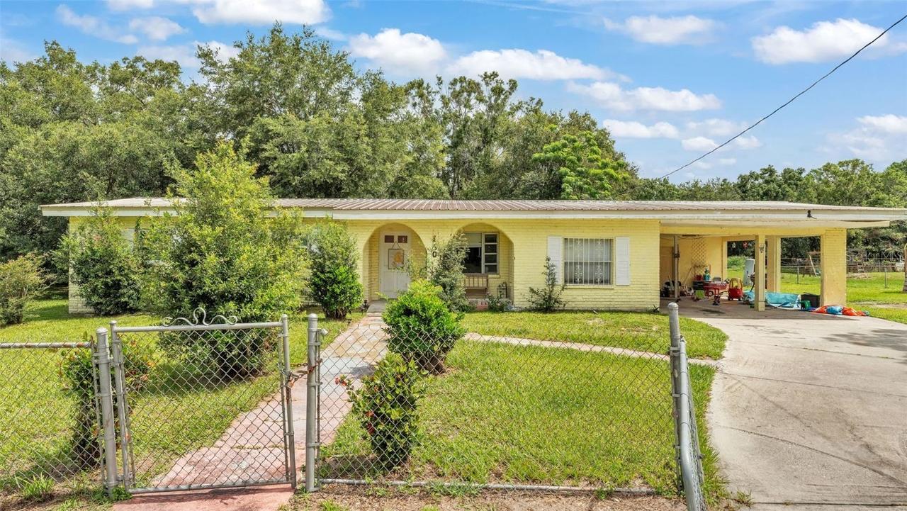 150 North Ave., Mulberry, FL 33860