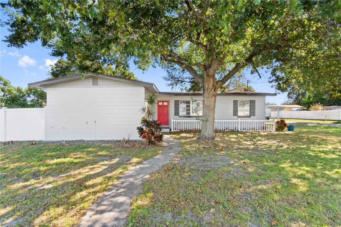 2200 21st St., Winter Haven, FL 33881