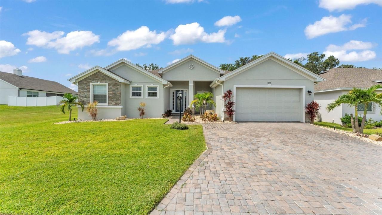 1095 Woodland Oaks Dr., Lakeland, FL 33813