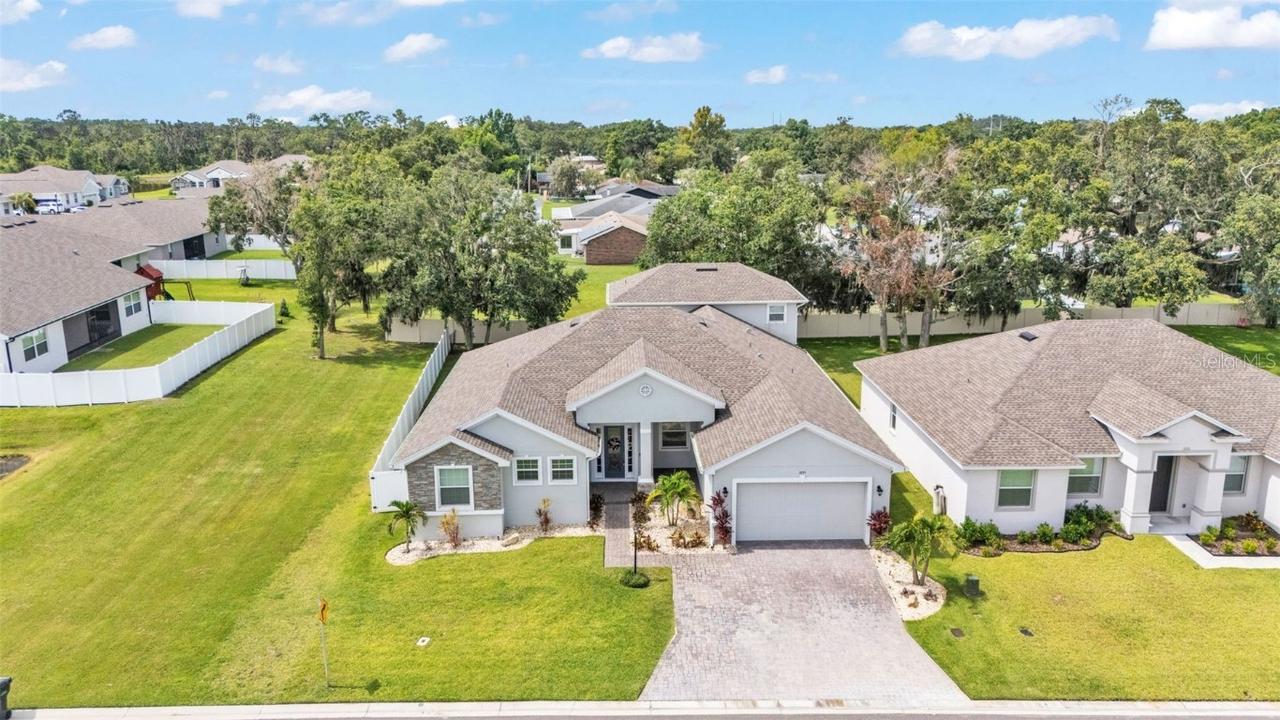 1095 Woodland Oaks Dr., Lakeland, FL 33813