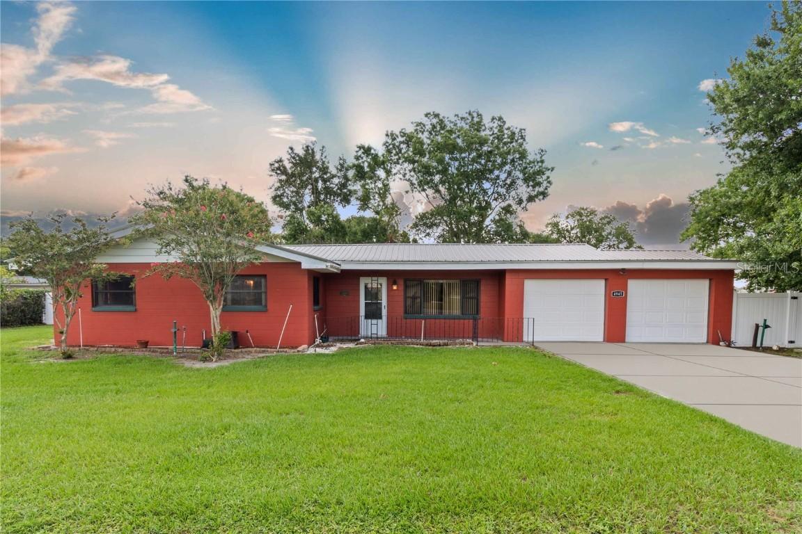 4945 Easton St., Lake Wales, FL 33859