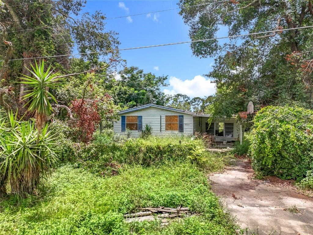 35331 Harbor Shores Rd., Leesburg, FL 34788