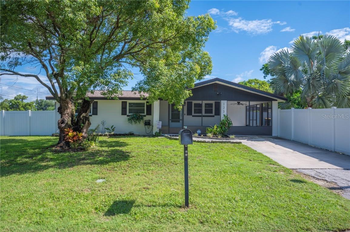 1231 Melville Ave., Lakeland, FL 33805