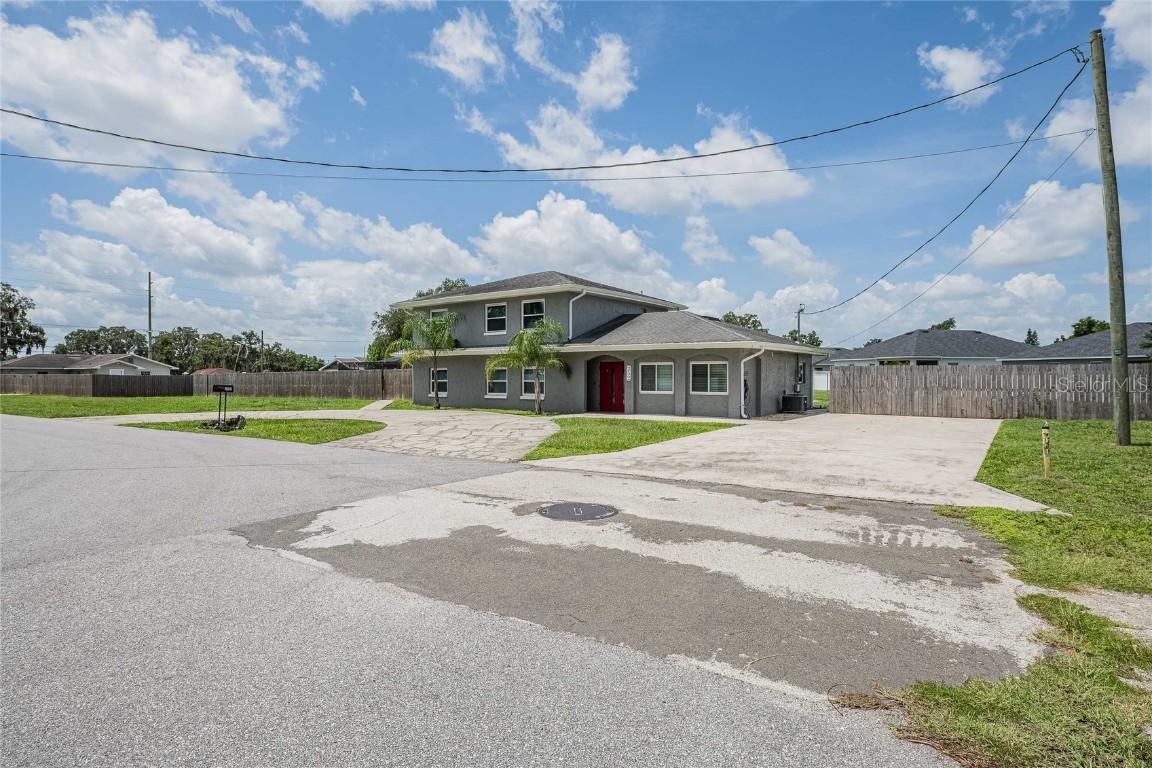 252 W Brookins Ave., Eagle Lake, FL 33839
